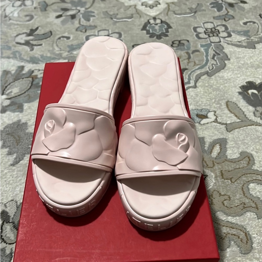 Valentino Garavani slides